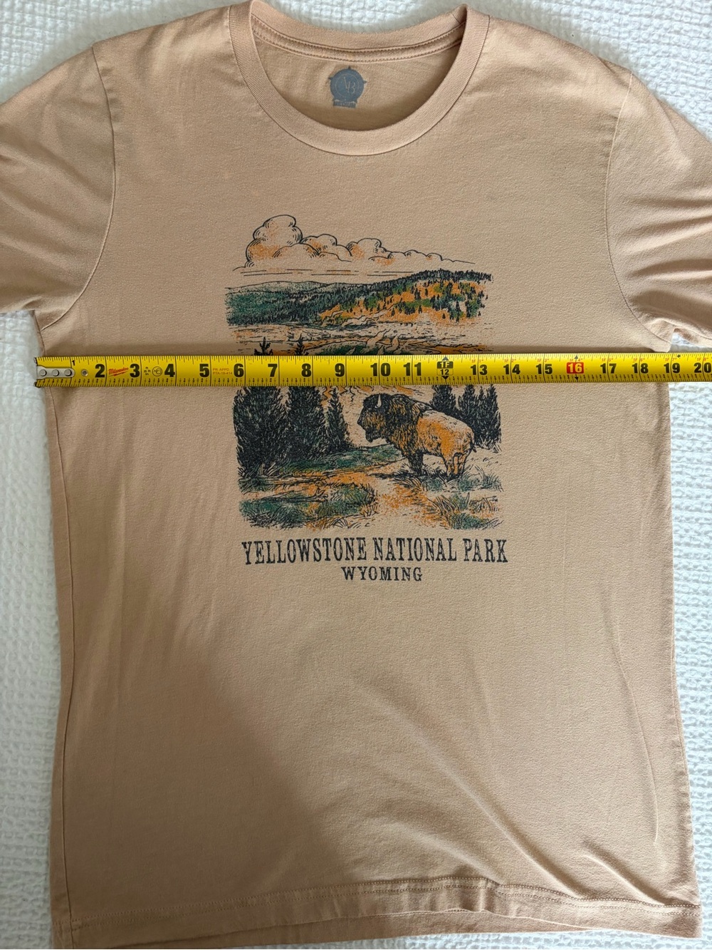 Yellowstone National Park Graphic Tee - Tan Medium flaws - Picture 7 of 8